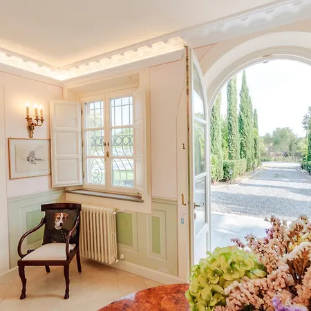 Chalet Montefalcone: Charm, Private Pool, And Chef Orentano