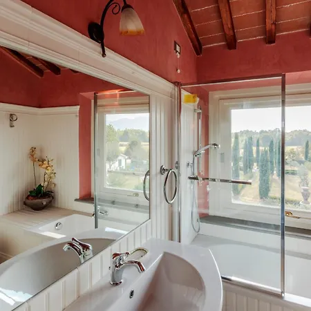 Montefalcone: Charm, Private Pool, And Chef Horská chata Orentano