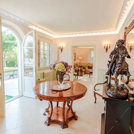 Montefalcone: Charm, Private Pool, And Chef Horská chata *
