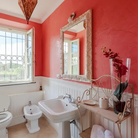 Horská chata Montefalcone: Charm, Private Pool, And Chef Orentano