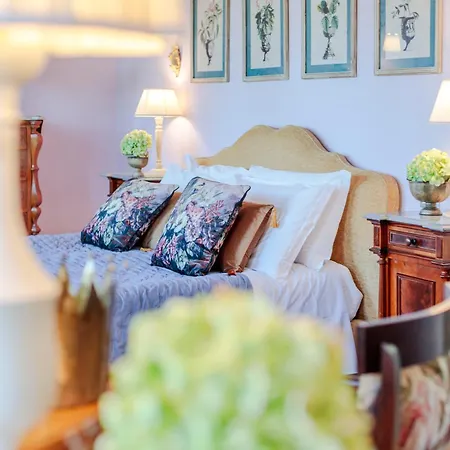 Horská chata Montefalcone: Charm, Private Pool, And Chef